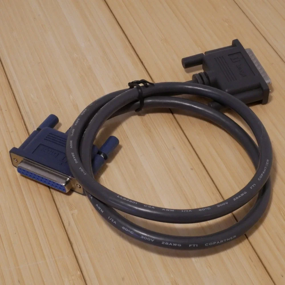 Iomega OEM Cable 25Pin Male to 25Pin Female DB25 -‎ for ZIP Drive Z100P Z250P